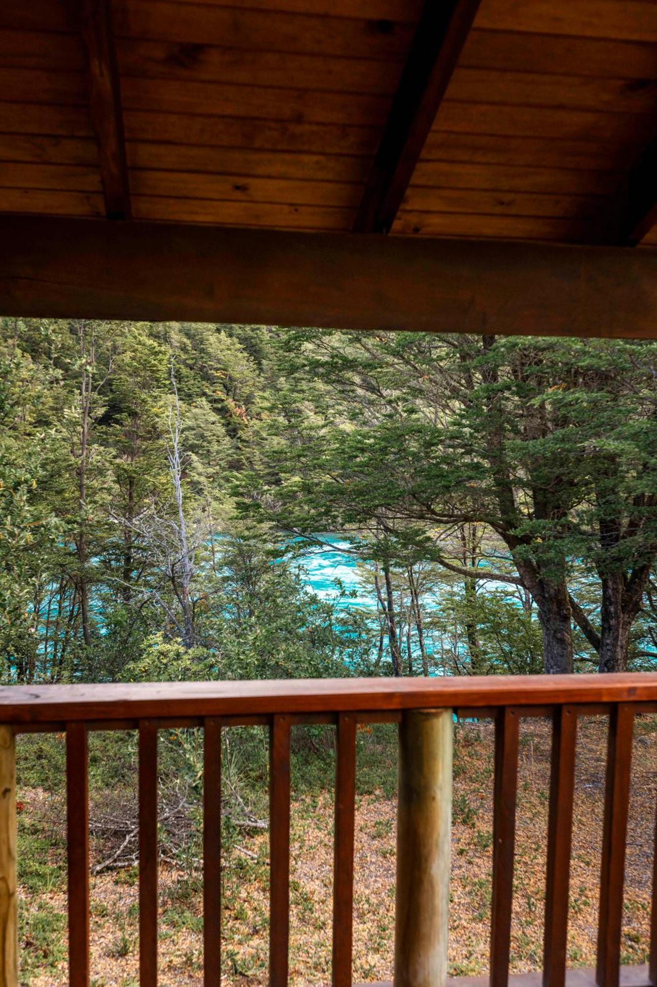 Green Baker Lodge Puerto Bertrand Bagian luar foto